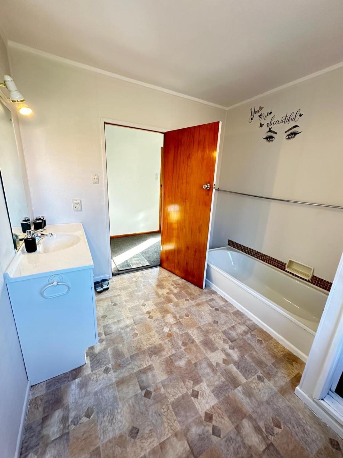 Glenpark Lodge Dunedin Bagian luar foto